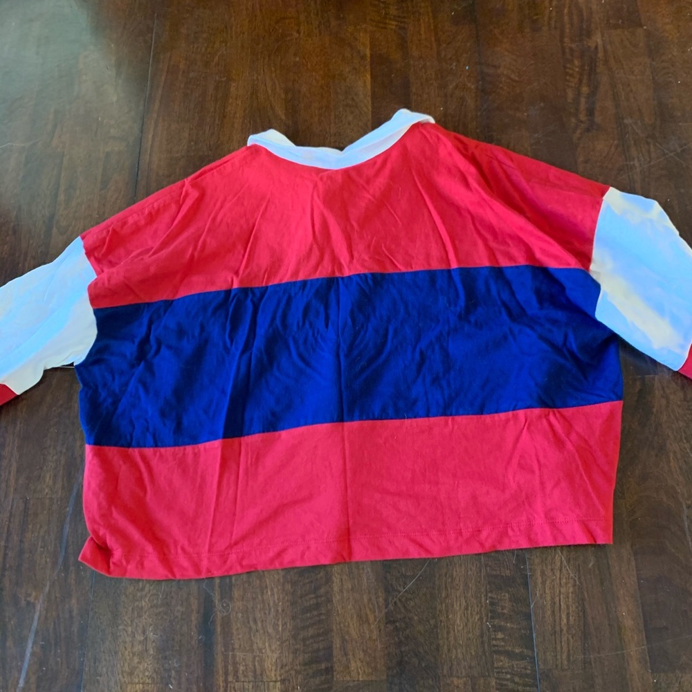 Crop Top - Picture 2 of 4